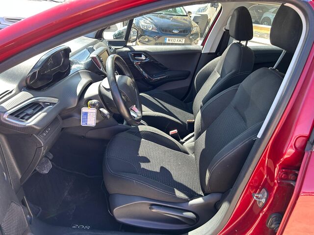 PEUGEOT 208 ALLURE 1.2 E-THP AUTO SPANISH LHD IN SPAIN 113000 MILES SUPERB 2015